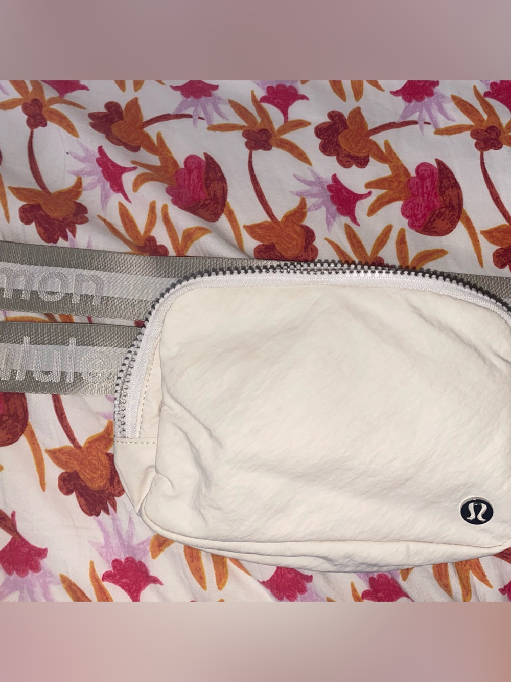 Lululemon Everywhere Belt Bag 1L - White/beige